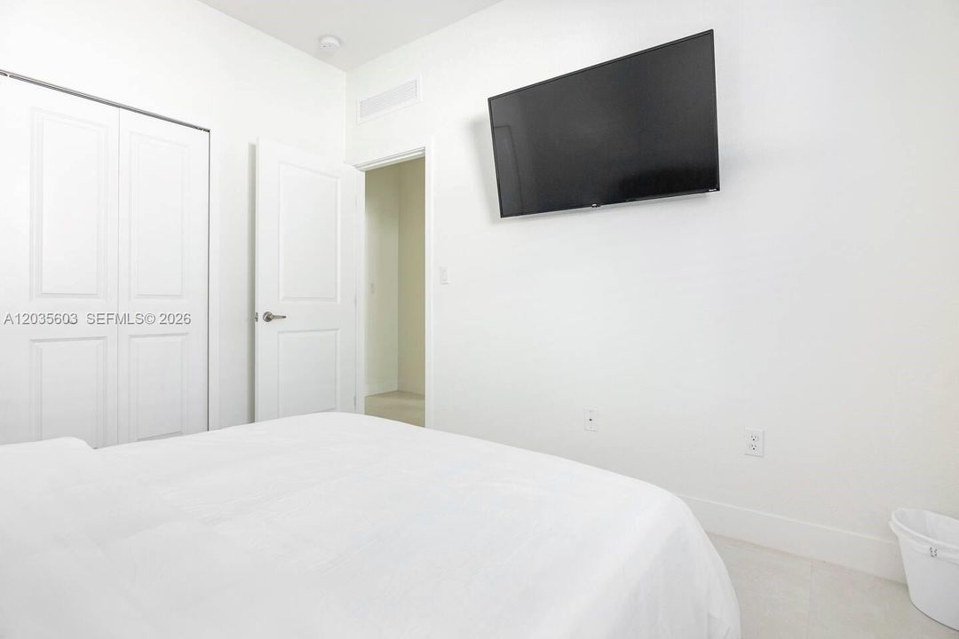For Rent: $4,700 (4 beds, 3 baths, 1997 Square Feet)