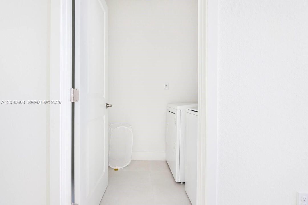 For Rent: $4,700 (4 beds, 3 baths, 1997 Square Feet)