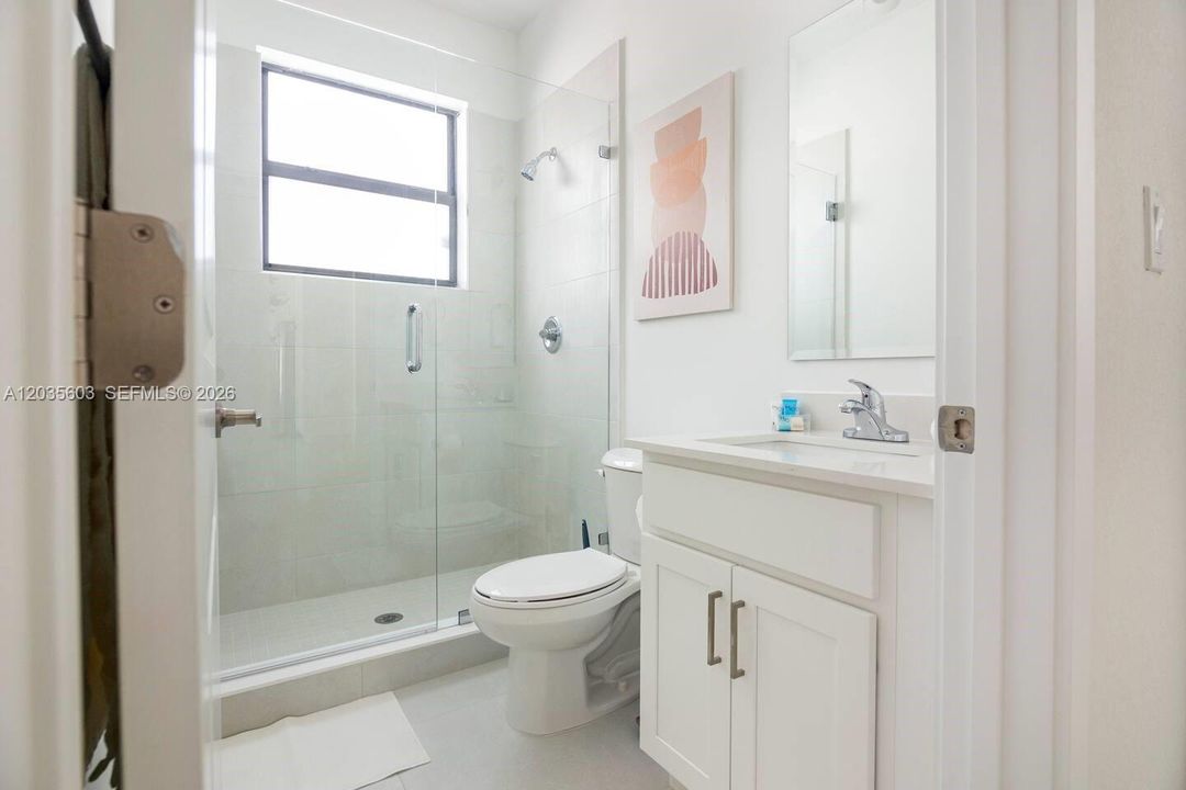 For Rent: $4,700 (4 beds, 3 baths, 1997 Square Feet)