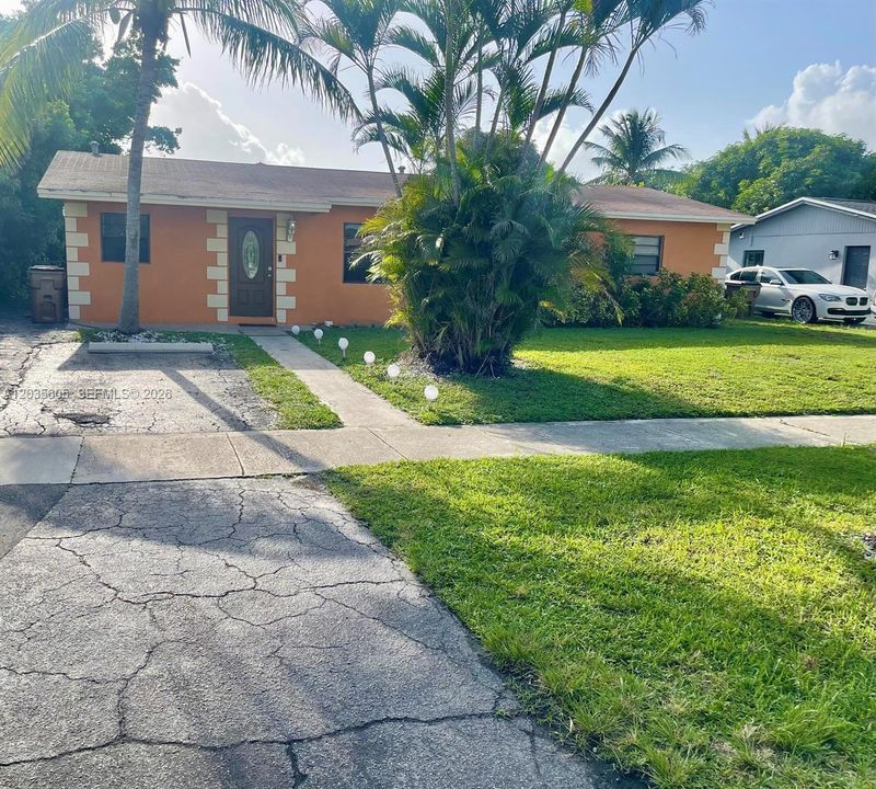 For Sale: $345,000 (3 beds, 1 baths, 1250 Square Feet)