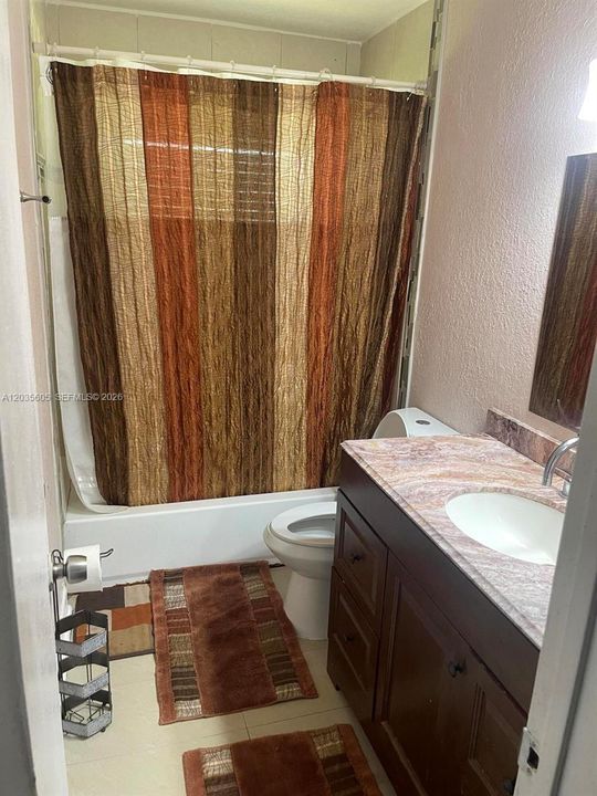 For Sale: $345,000 (3 beds, 1 baths, 1250 Square Feet)