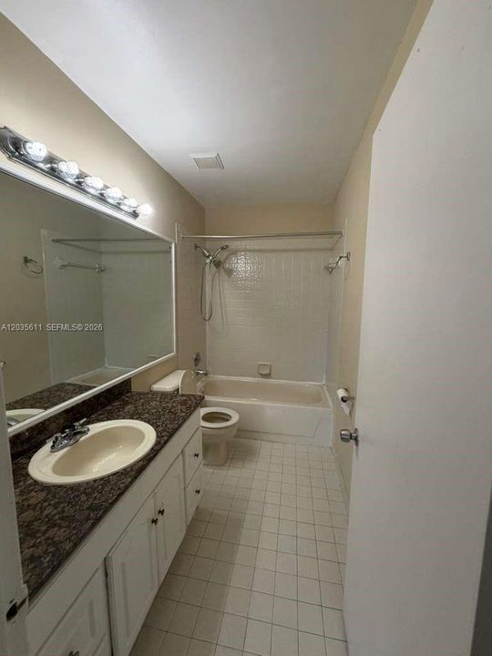 В аренду: $1,800 (2 спален, 2 ванн, 24255 Квадратных фут)
