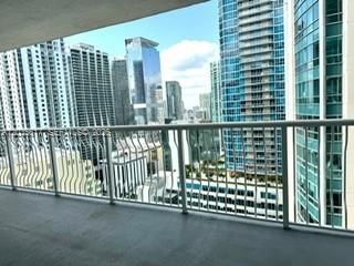 For Sale: $450,000 (1 beds, 1 baths, 825 Square Feet)
