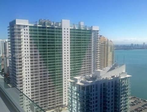 待售: $450,000 (1 贝兹, 1 浴室, 825 平方英尺)