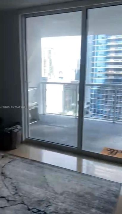 For Sale: $450,000 (1 beds, 1 baths, 825 Square Feet)