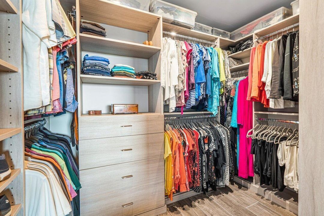 built in closet systems