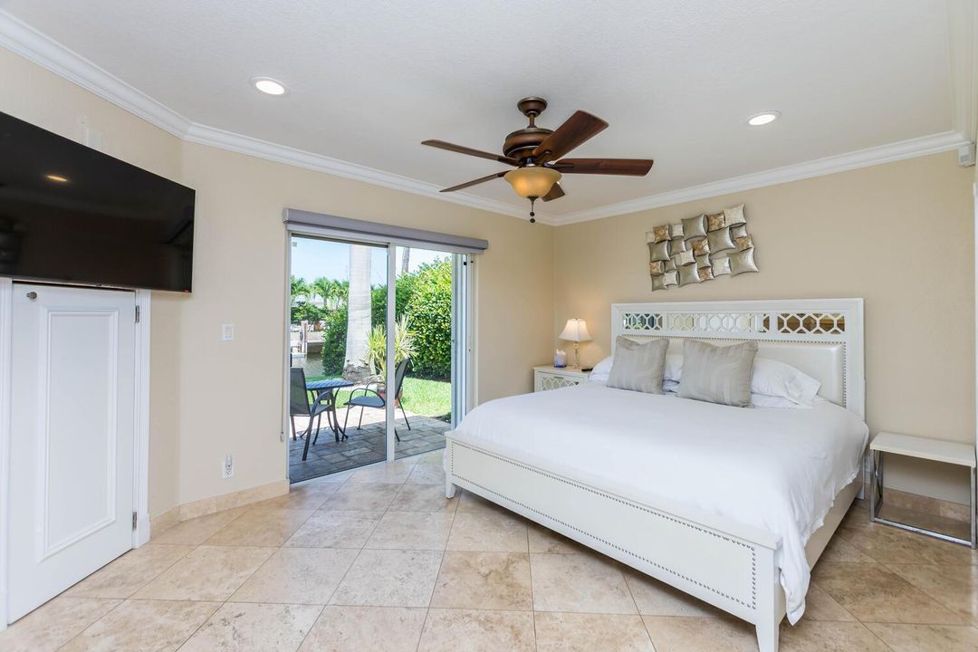 817 NE 71st St Boca Raton FL-large-030-0