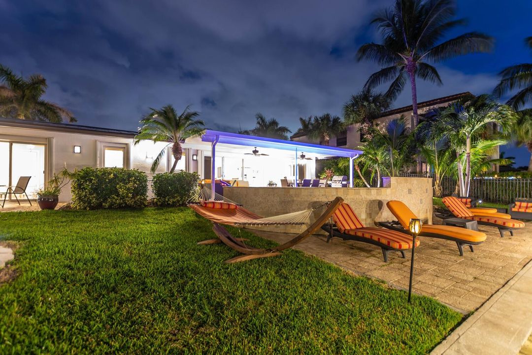 817 NE 71st St Boca Raton FL-large-076-0