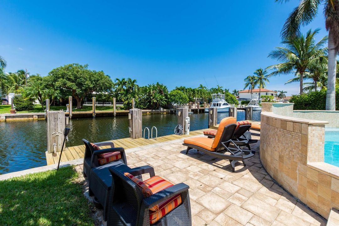 817 NE 71st St Boca Raton FL-large-071-0