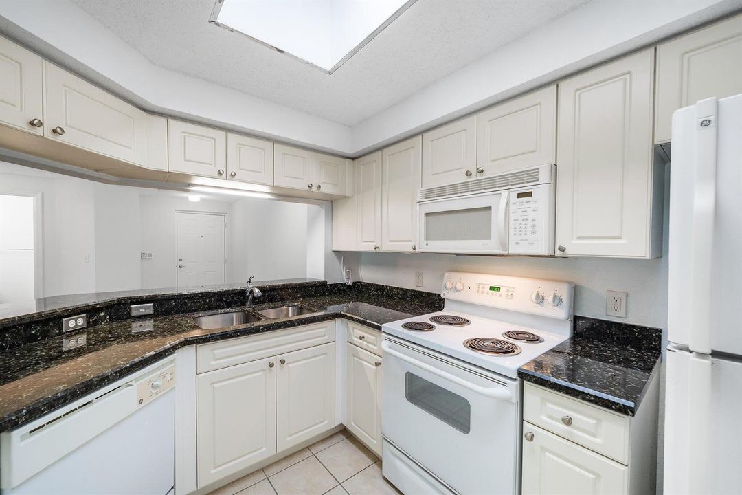 025-3020AlcazarPl202-PalmBeachGardens-FL