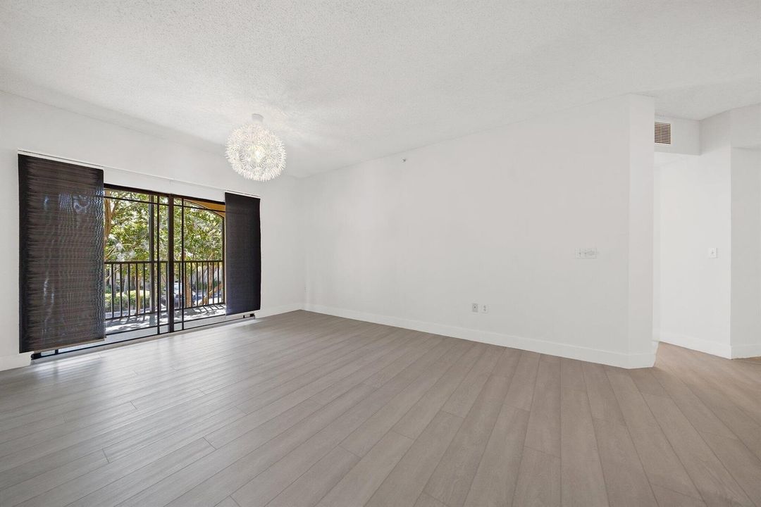 007-3020AlcazarPl202-PalmBeachGardens-FL
