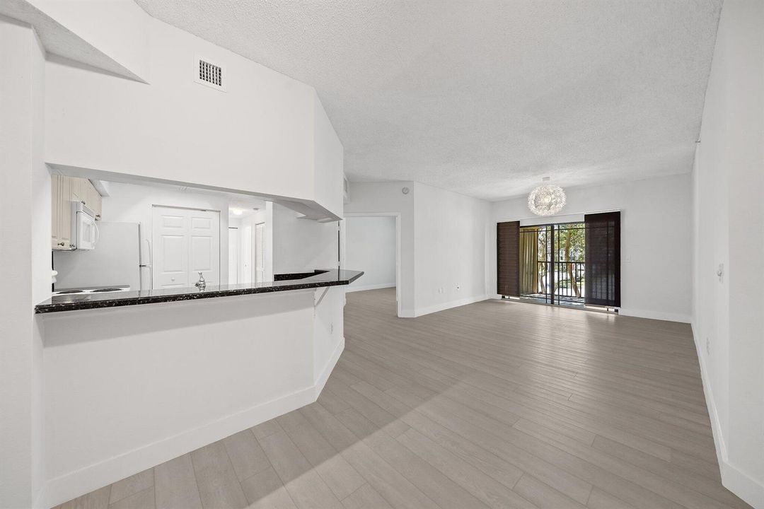 005-3020AlcazarPl202-PalmBeachGardens-FL