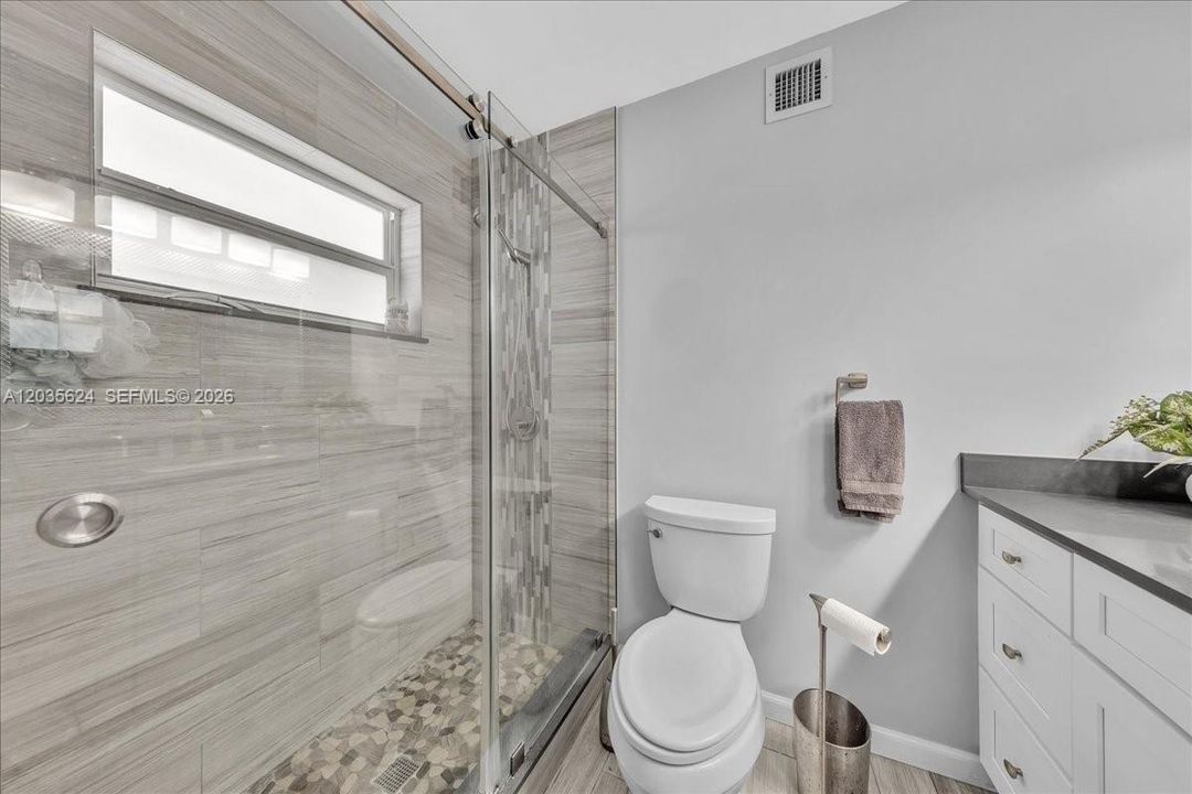 En Venta: $539,900 (4 camas, 2 baños, 1782 Pies cuadrados)