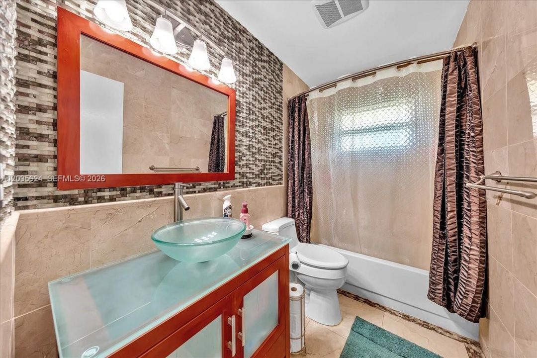 En Venta: $539,900 (4 camas, 2 baños, 1782 Pies cuadrados)