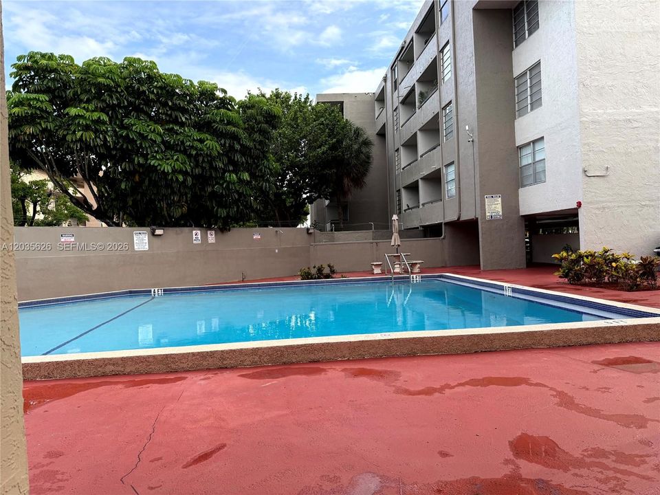 В аренду: $1,950 (1 спален, 1 ванн, 817 Квадратных фут)