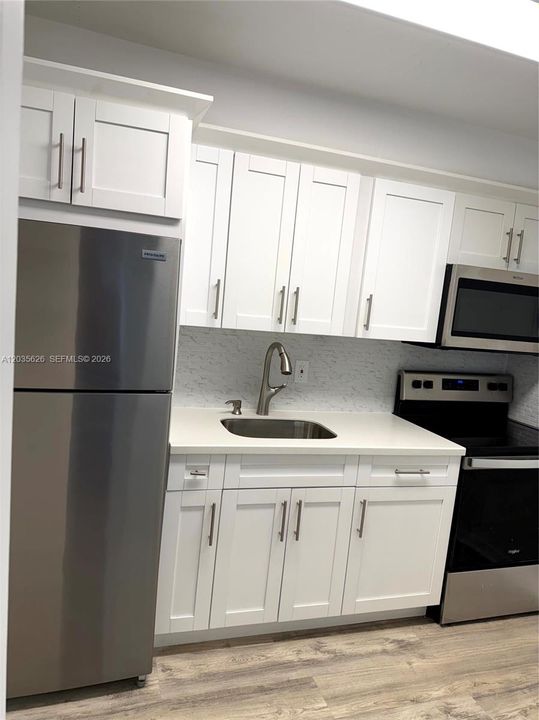 В аренду: $1,950 (1 спален, 1 ванн, 817 Квадратных фут)