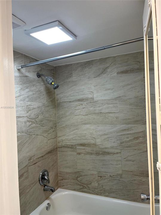 В аренду: $1,950 (1 спален, 1 ванн, 817 Квадратных фут)