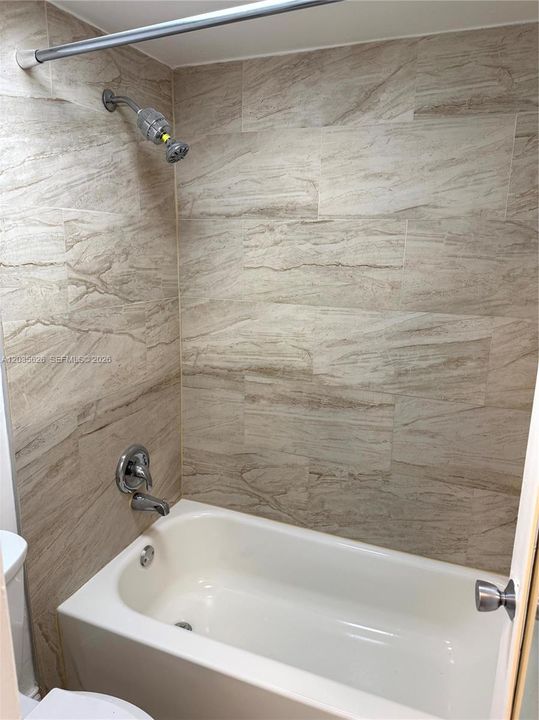 В аренду: $1,950 (1 спален, 1 ванн, 817 Квадратных фут)