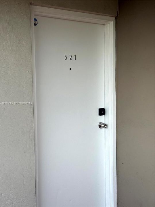 В аренду: $1,950 (1 спален, 1 ванн, 817 Квадратных фут)