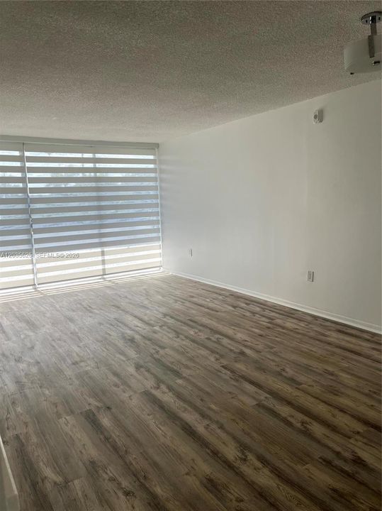 В аренду: $1,950 (1 спален, 1 ванн, 817 Квадратных фут)