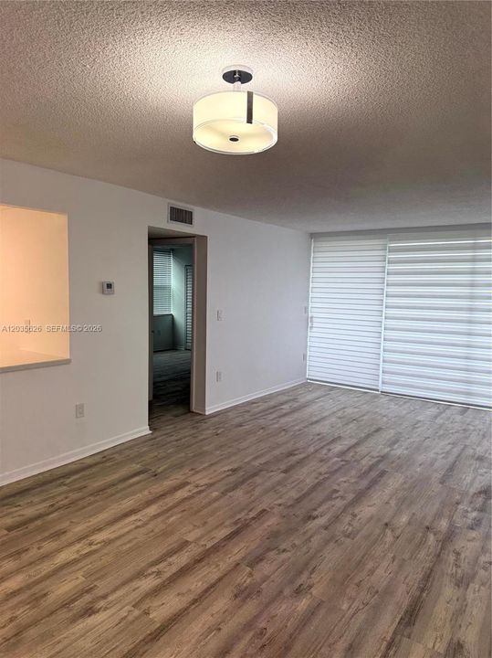 В аренду: $1,950 (1 спален, 1 ванн, 817 Квадратных фут)