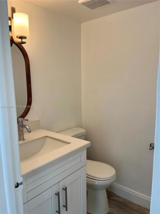 В аренду: $1,950 (1 спален, 1 ванн, 817 Квадратных фут)