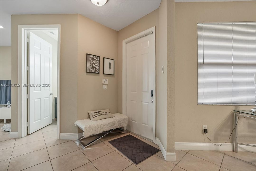 For Rent: $3,500 (3 beds, 2 baths, 2293 Square Feet)