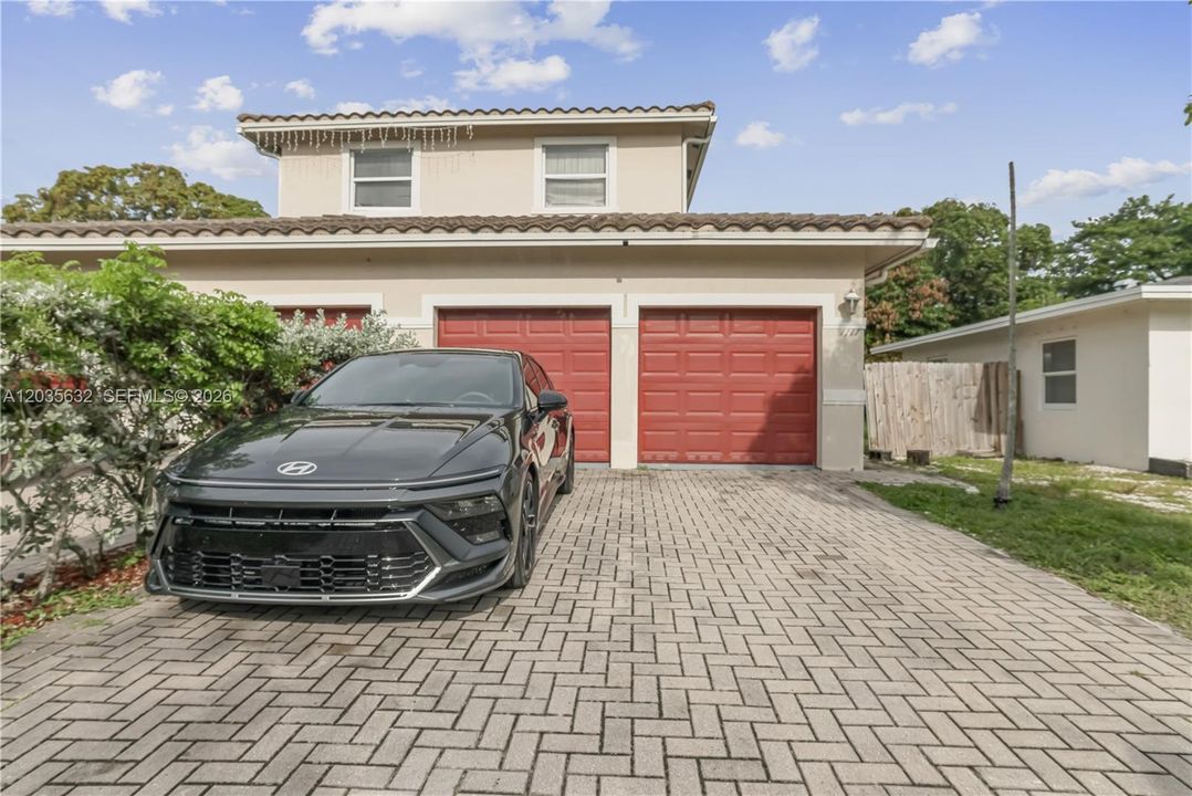 For Rent: $3,500 (3 beds, 2 baths, 2293 Square Feet)