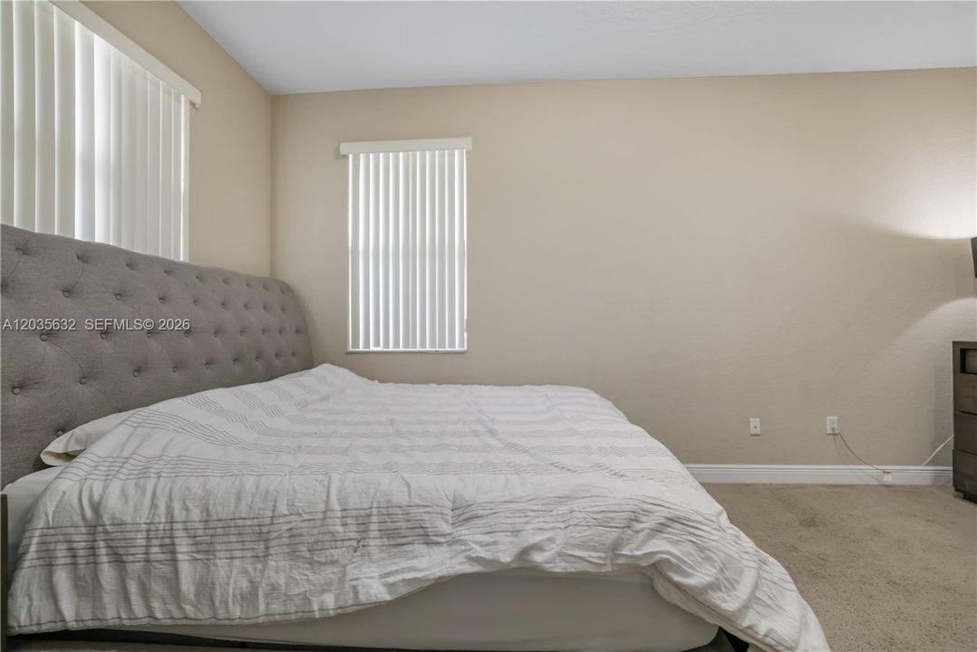 For Rent: $3,500 (3 beds, 2 baths, 2293 Square Feet)