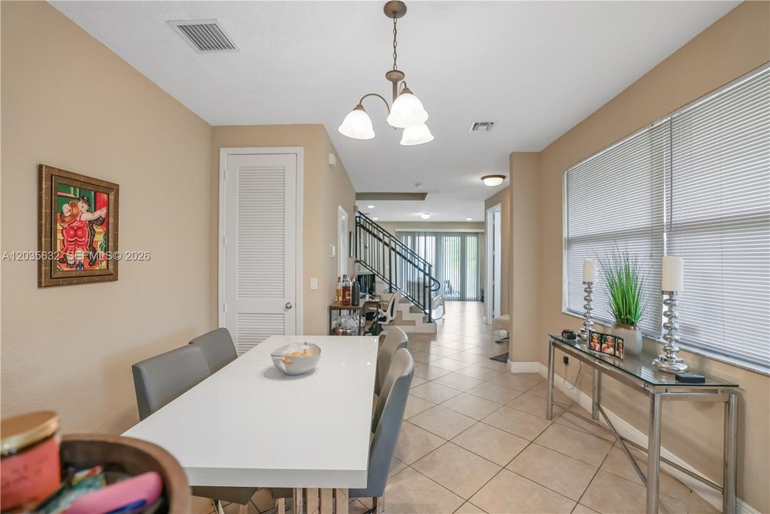 For Rent: $3,500 (3 beds, 2 baths, 2293 Square Feet)