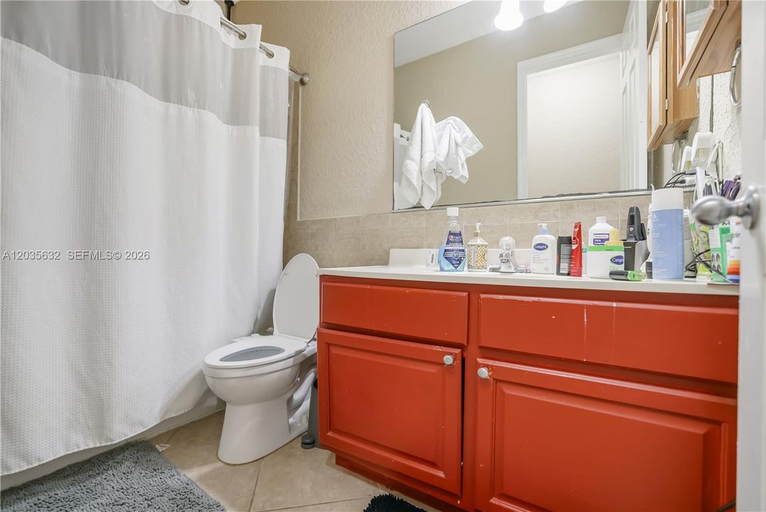 For Rent: $3,500 (3 beds, 2 baths, 2293 Square Feet)