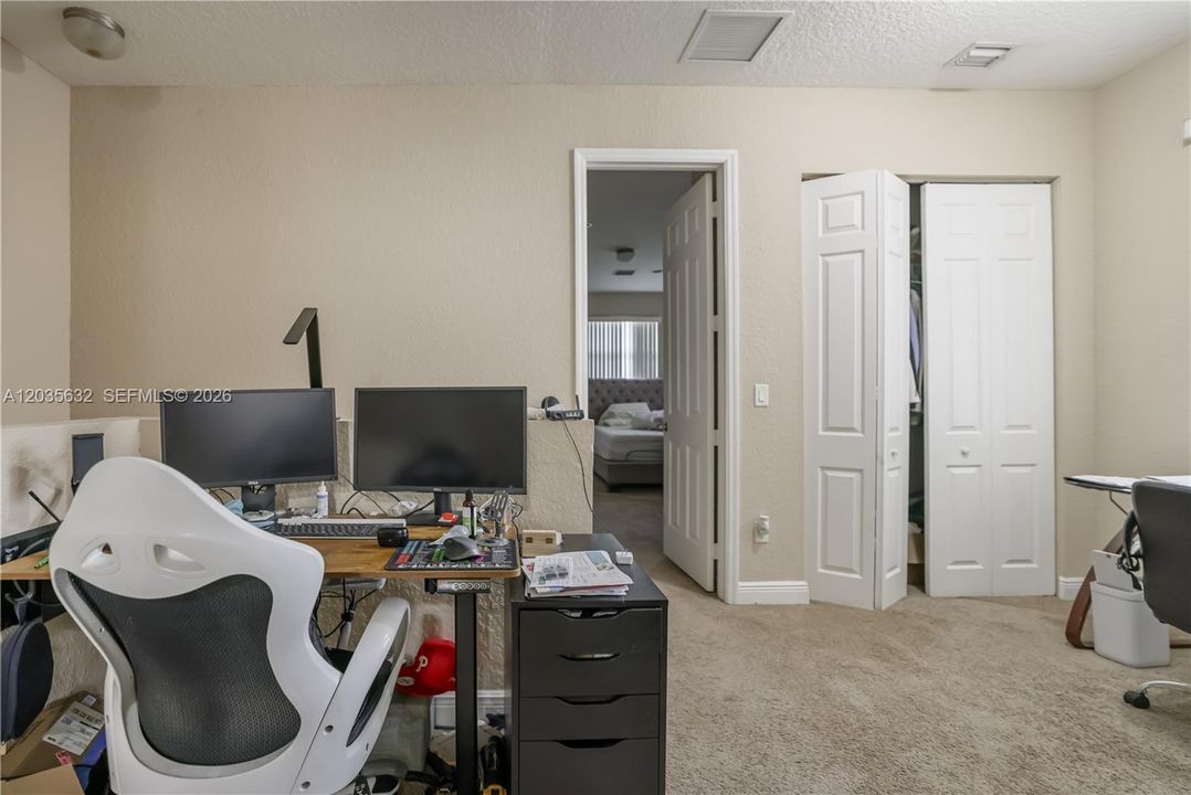 For Rent: $3,500 (3 beds, 2 baths, 2293 Square Feet)