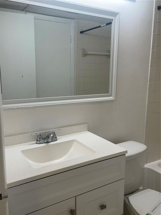 В аренду: $2,295 (2 спален, 2 ванн, 992 Квадратных фут)