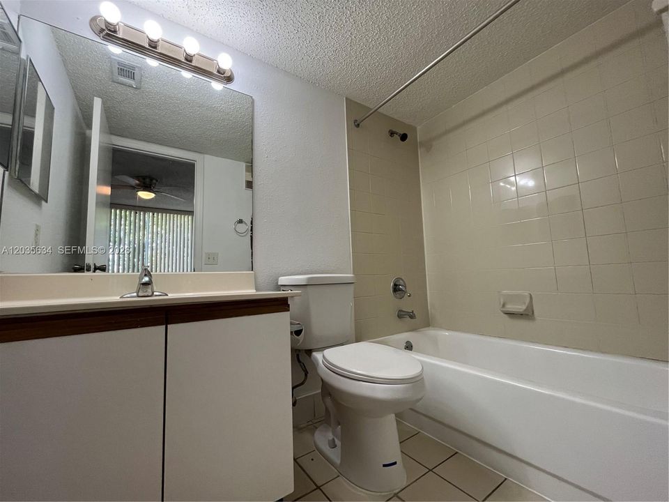 For Rent: $2,325 (3 beds, 2 baths, 1170 Square Feet)