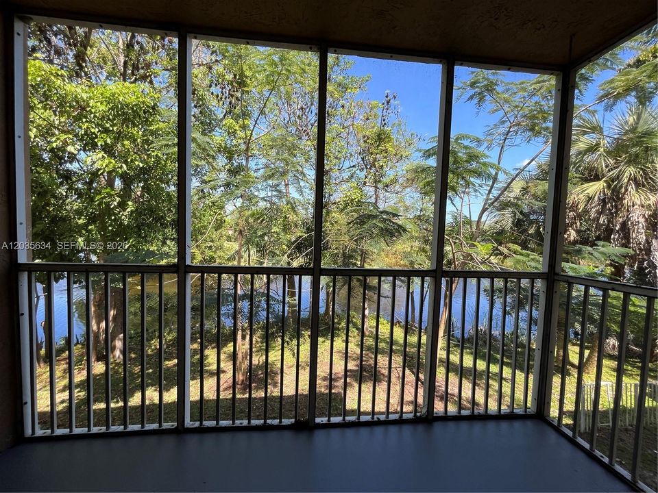 For Rent: $2,325 (3 beds, 2 baths, 1170 Square Feet)