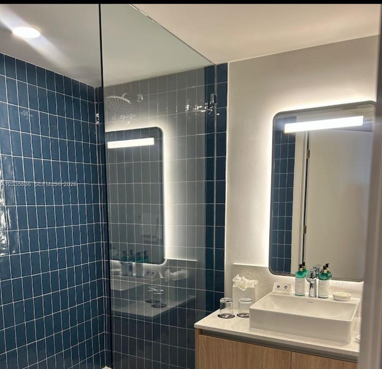 For Sale: $399,000 (0 beds, 1 baths, 410 Square Feet)