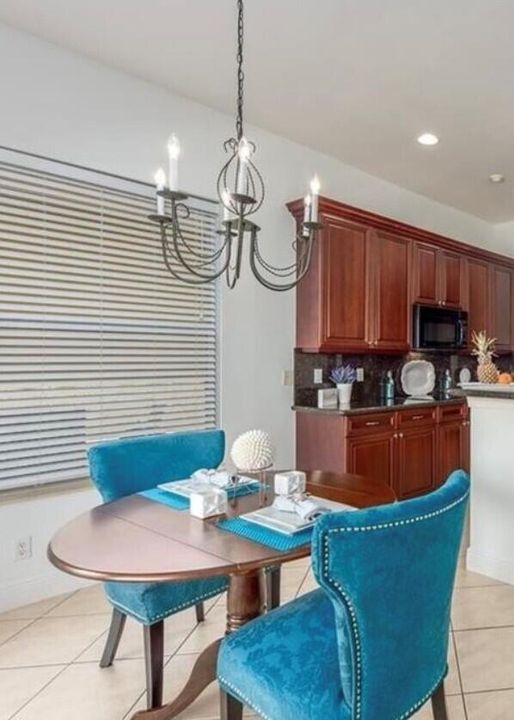 Breakfast Room