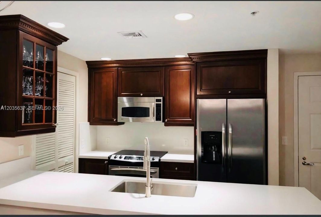 modern updates, quartz countertop
