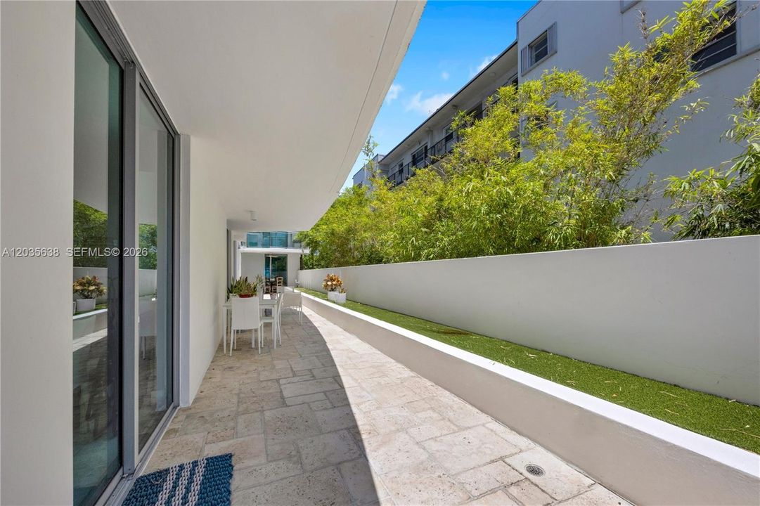 En Venta: $2,250,000 (4 camas, 4 baños, 2483 Pies cuadrados)