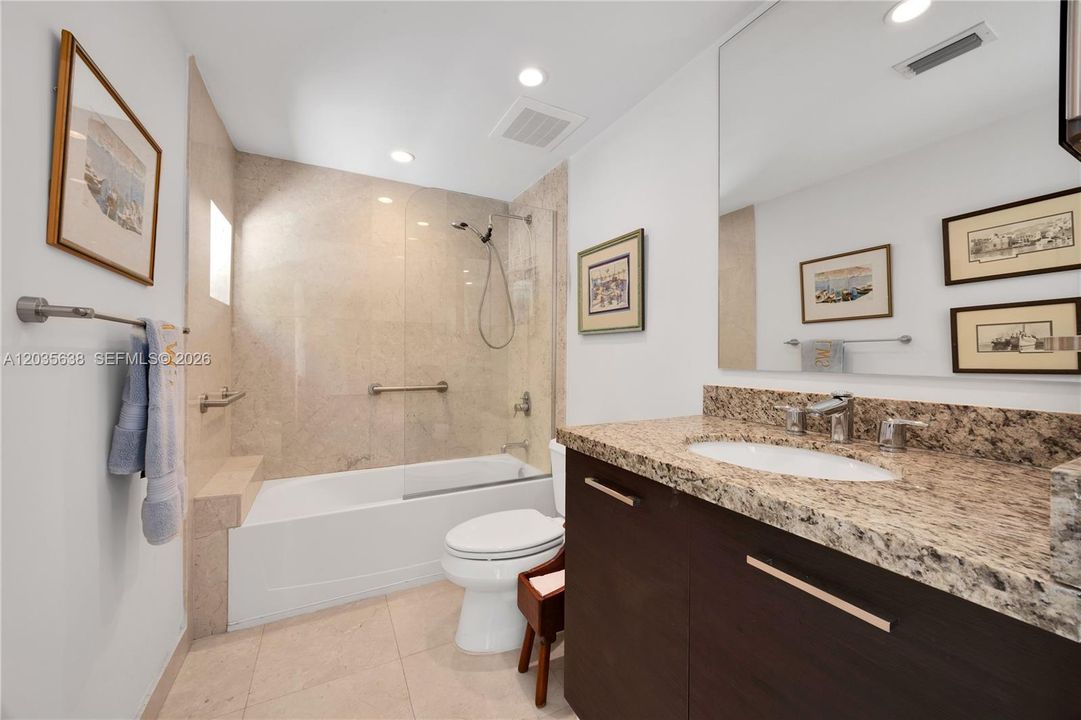 En Venta: $2,250,000 (4 camas, 4 baños, 2483 Pies cuadrados)