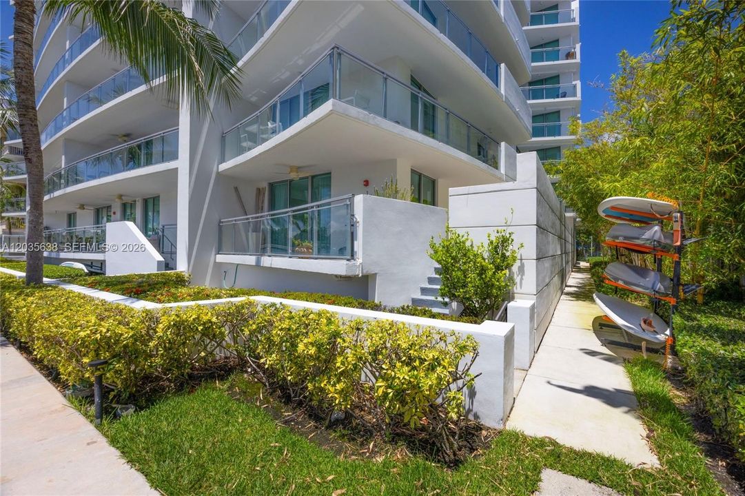 En Venta: $2,250,000 (4 camas, 4 baños, 2483 Pies cuadrados)