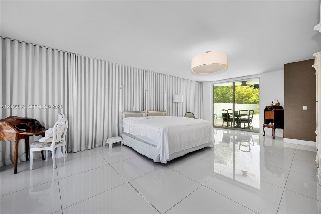 En Venta: $2,250,000 (4 camas, 4 baños, 2483 Pies cuadrados)