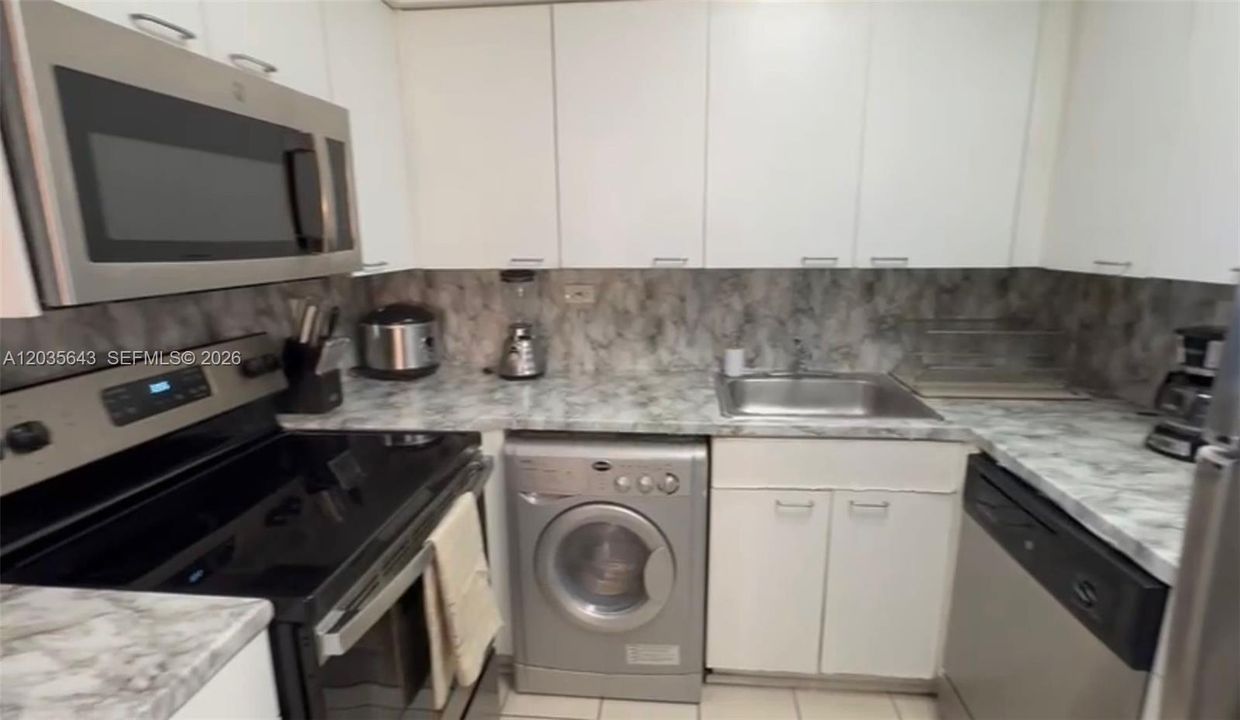 В аренду: $2,650 (1 спален, 1 ванн, 770 Квадратных фут)
