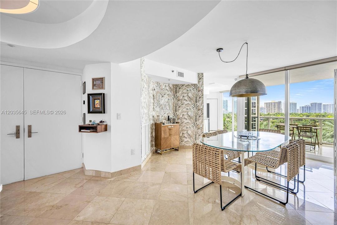 For Sale: $1,195,000 (3 beds, 2 baths, 1457 Square Feet)