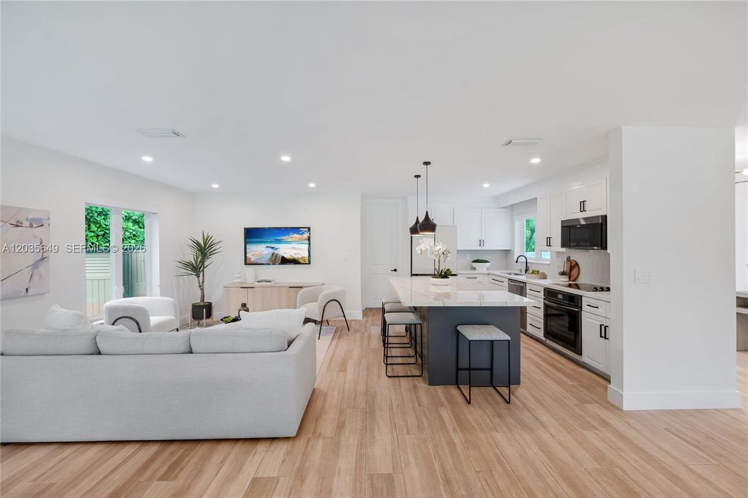 For Sale: $1,950,000 (3 beds, 3 baths, 1799 Square Feet)