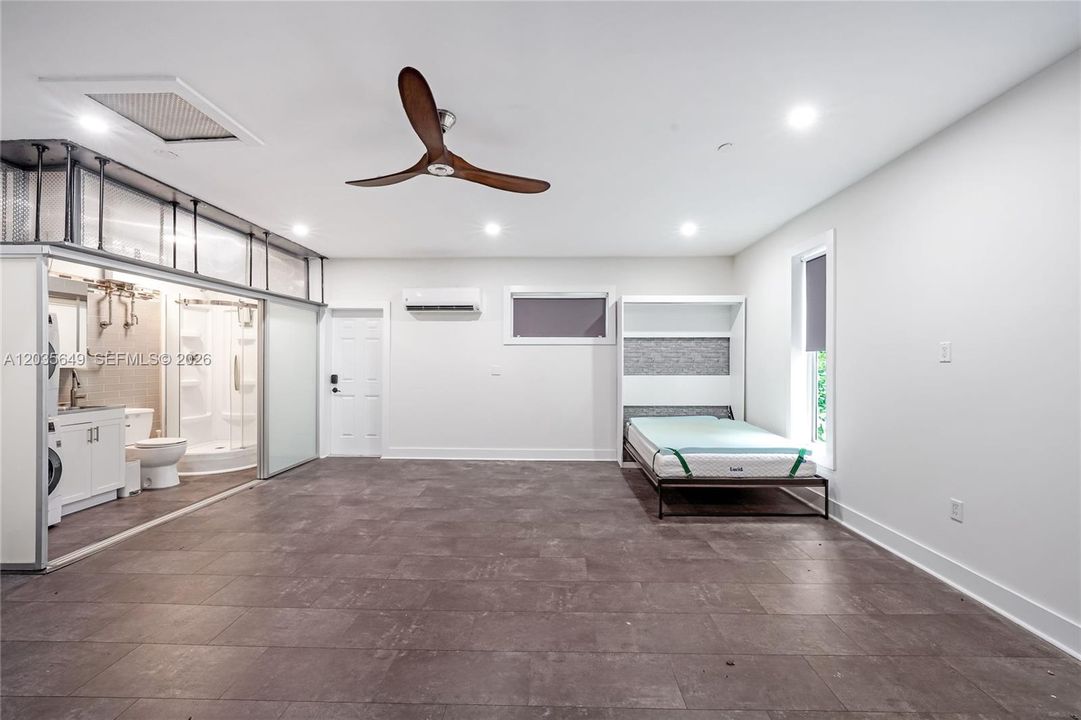 For Sale: $1,950,000 (3 beds, 3 baths, 1799 Square Feet)