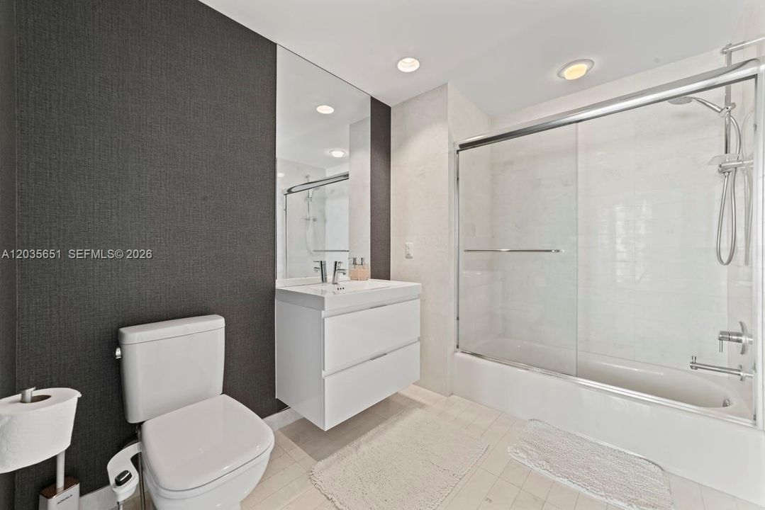 For Sale: $965,000 (2 beds, 2 baths, 1459 Square Feet)