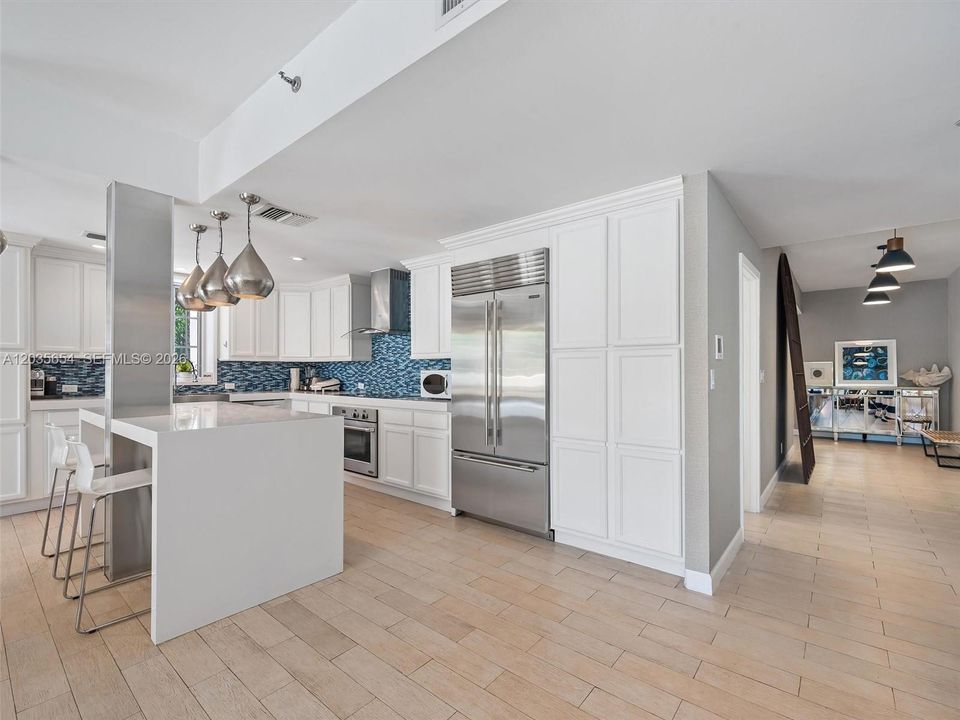 En Venta: $4,100,000 (3 camas, 3 baños, 2049 Pies cuadrados)