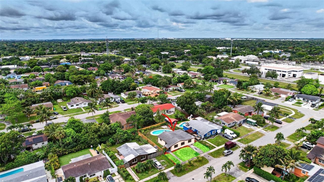 For Sale: $429,000 (2 beds, 1 baths, 1136 Square Feet)