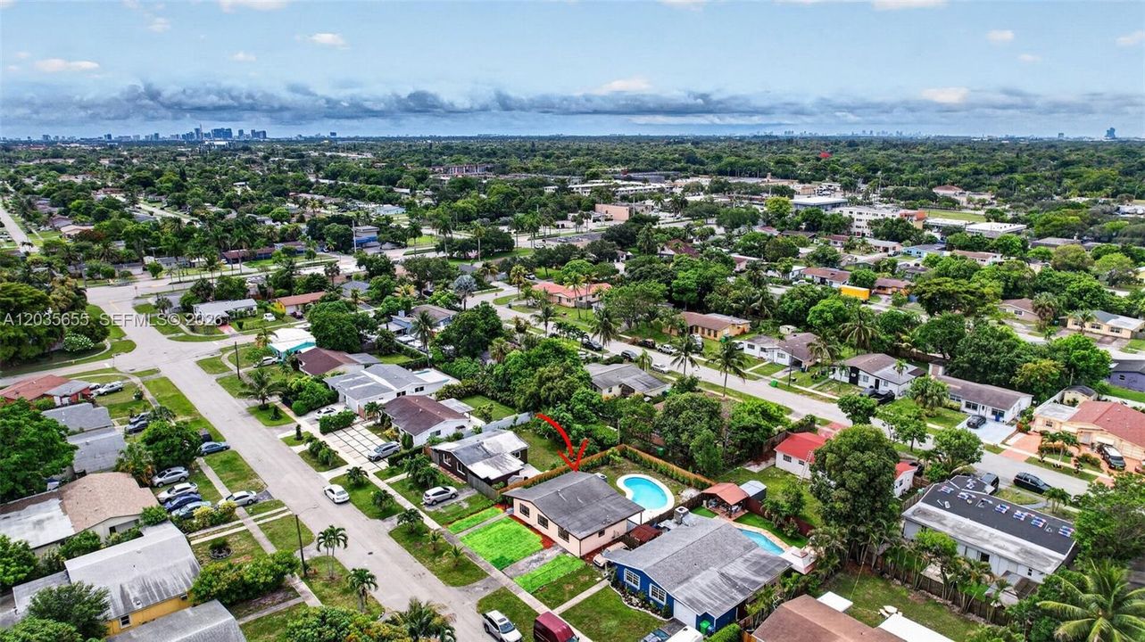 For Sale: $429,000 (2 beds, 1 baths, 1136 Square Feet)